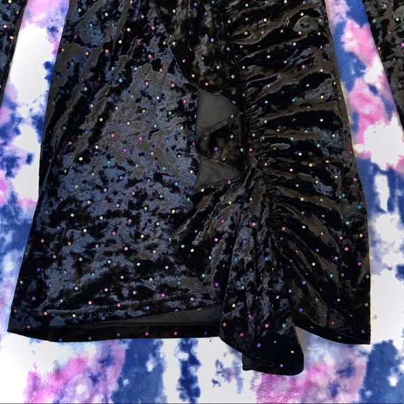 TOPSHOP | VELOUR COLORED STONE V NECK DRESS - Picture 3 of 6